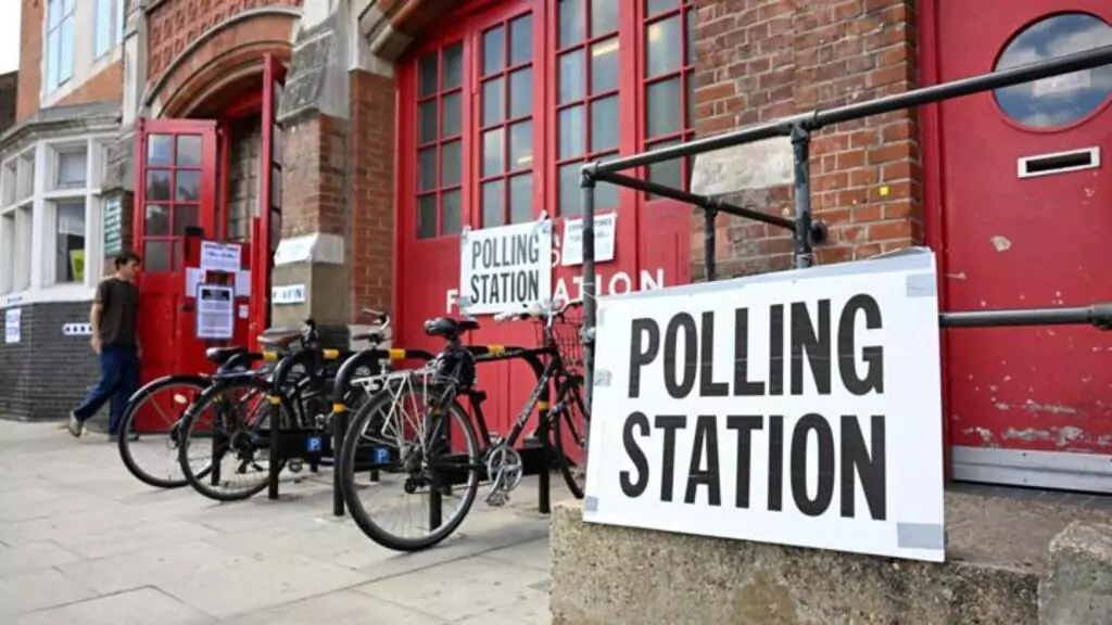 uk reduces voting age to 16